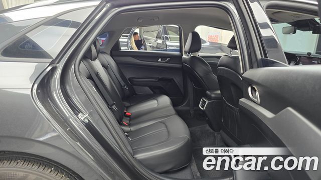 Kia K5 (III) 2.0 Prestige 2023 — фото 11