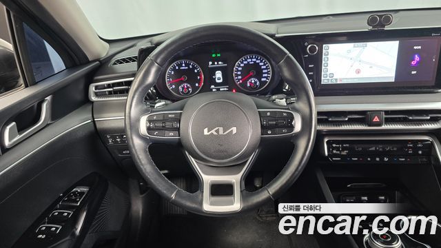 Kia K5 (III) 2.0 Prestige 2023 — фото 13