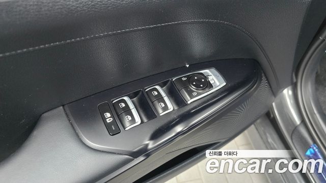 Kia K5 (III) 2.0 Prestige 2023 — фото 28