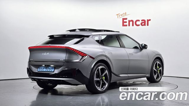 Kia EV6 GT 4WD 2023 — фото 2