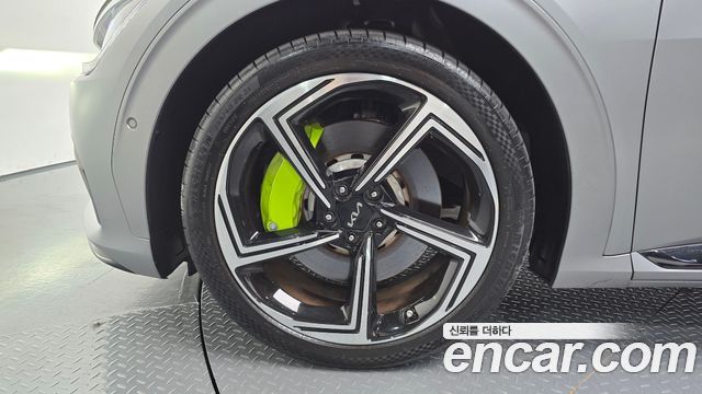 Kia EV6 GT 4WD 2023 — фото 5
