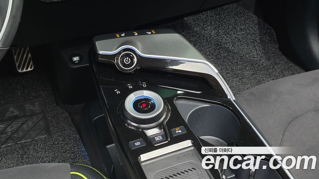 Kia EV6 GT 4WD 2023 — фото 9