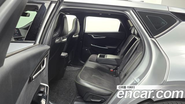 Kia EV6 GT 4WD 2023 — фото 11