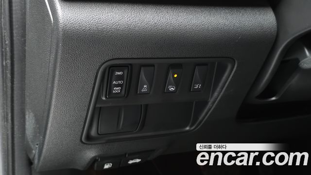 Renault Korea QM6 Diesel 4WD RE Signature 2017 — фото 18