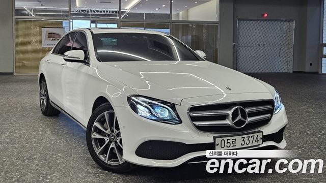 Mercedes-Benz E-Class (W213) E300 4MATIC Avnatgarde 2019 — фото 1