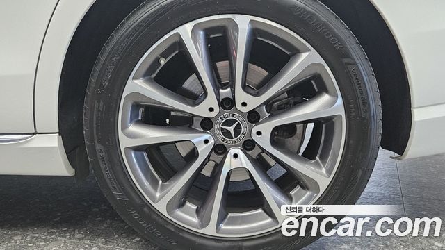 Mercedes-Benz E-Class (W213) E300 4MATIC Avnatgarde 2019 — фото 5
