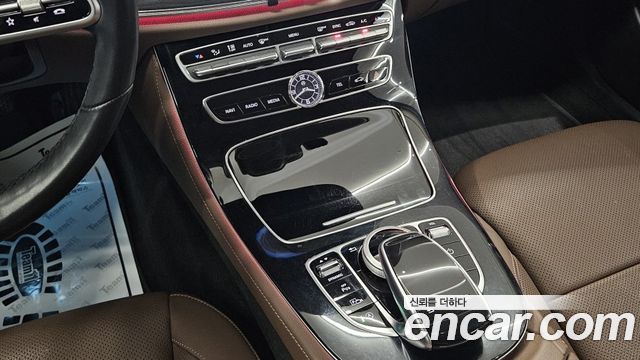 Mercedes-Benz E-Class (W213) E300 4MATIC Avnatgarde 2019 — фото 9