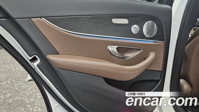 Mercedes-Benz E-Class (W213) E300 4MATIC Avnatgarde 2019 — фото 18