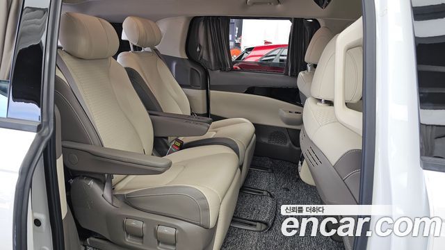 Kia Carnival (IV) Gasoline 7-Seater Hi Limousine Signature 2024 — фото 12
