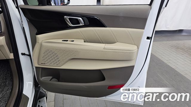 Kia Carnival (IV) Gasoline 7-Seater Hi Limousine Signature 2024 — фото 25