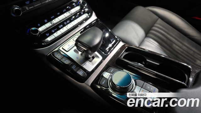 Genesis EQ900 3.3 T-GDI AWD Premiun Luxury 2018 — фото 9