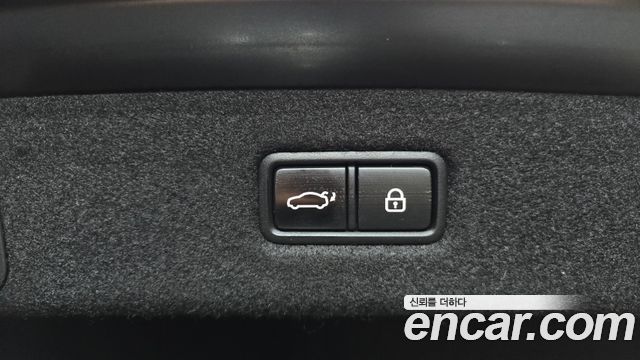 Genesis EQ900 3.3 T-GDI AWD Premiun Luxury 2018 — фото 17
