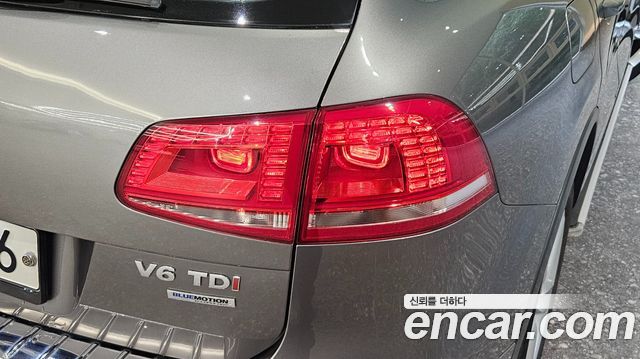 Volkswagen Touareg V6 3.0 TDI Bluemotion 7P5 2014 — фото 21