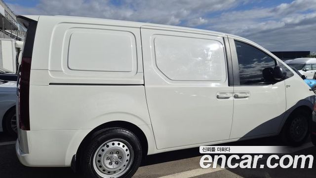 Hyundai Staria Cargo 3-Seater Smart 2022 — фото 3