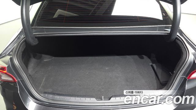 Kia K5 (III) 2.0 LPI Signature 2022 — фото 20