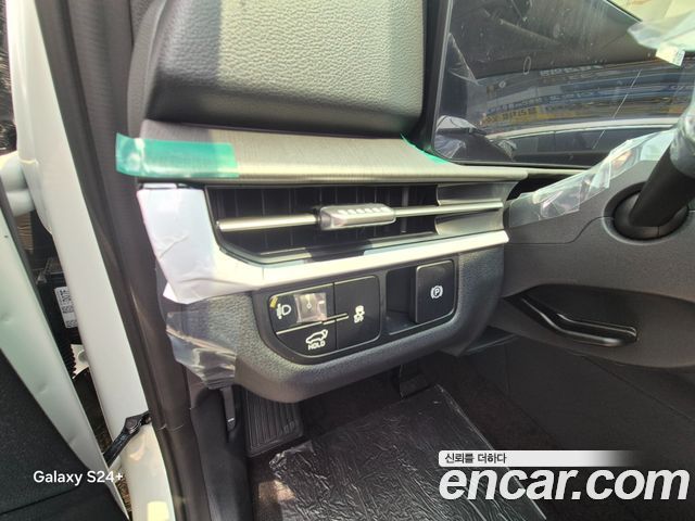Kia Sportage (V) Gasoline 1.6 Turbo 2WD Signature 2026 — фото 17