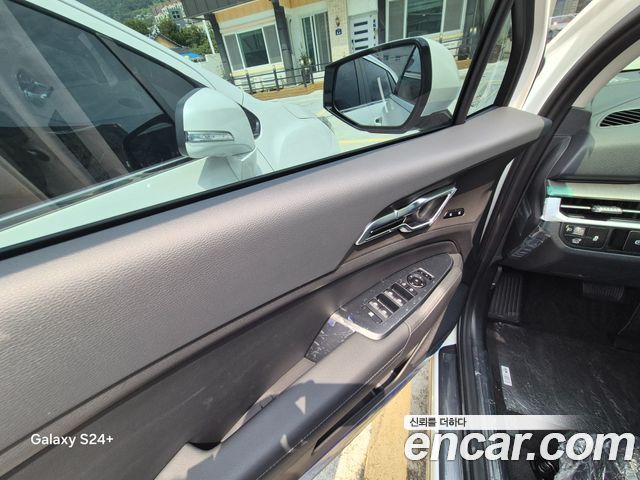 Kia Sportage (V) Gasoline 1.6 Turbo 2WD Signature 2026 — фото 18