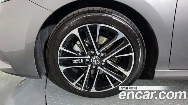 Toyota Camry (XV80) 2.5 XLE Premium Hybrid 2025 — фото 5