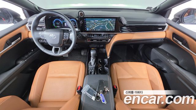 Toyota Camry (XV80) 2.5 XLE Premium Hybrid 2025 — фото 7