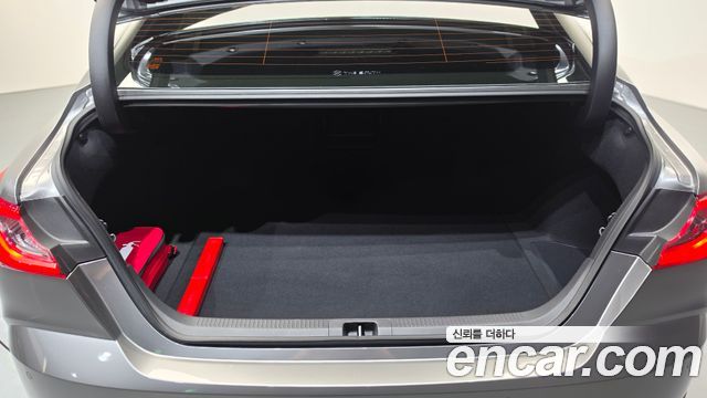 Toyota Camry (XV80) 2.5 XLE Premium Hybrid 2025 — фото 23