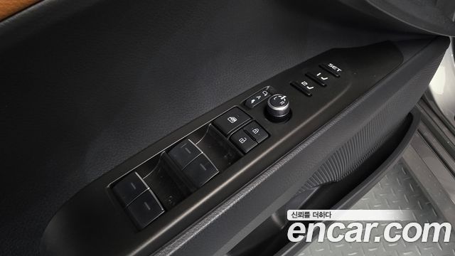 Toyota Camry (XV80) 2.5 XLE Premium Hybrid 2025 — фото 36