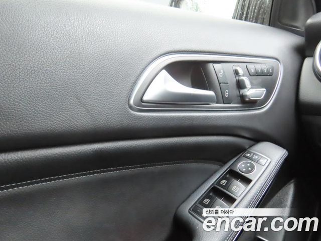 Mercedes-Benz GLA-Class (X156) GLA220 2019 — фото 17