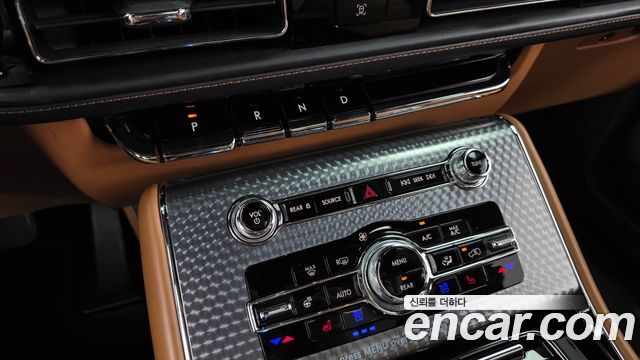 Lincoln Aviator (II) 3.0 Black Label AWD 2022 — фото 9
