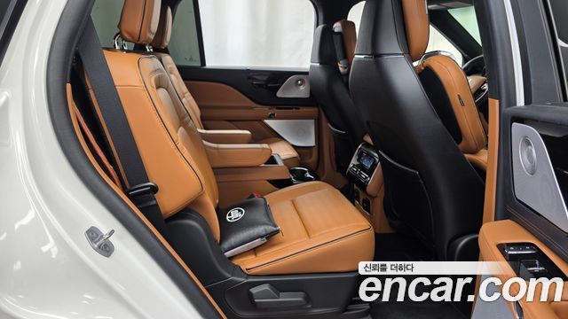 Lincoln Aviator (II) 3.0 Black Label AWD 2022 — фото 11