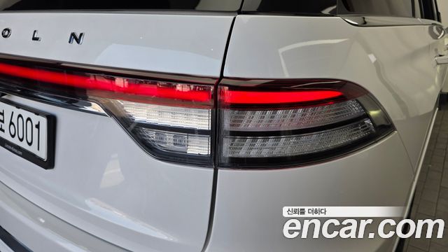 Lincoln Aviator (II) 3.0 Black Label AWD 2022 — фото 23