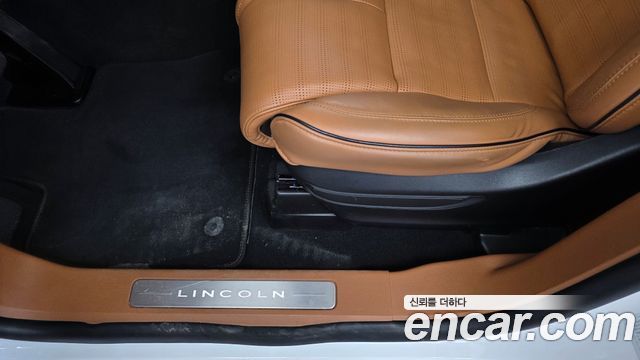 Lincoln Aviator (II) 3.0 Black Label AWD 2022 — фото 31