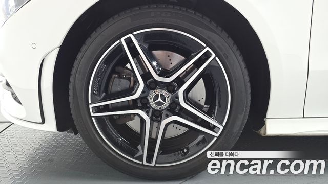 Mercedes-Benz CLA-Class (C118) CLA250 4MATIC 2020 — фото 5
