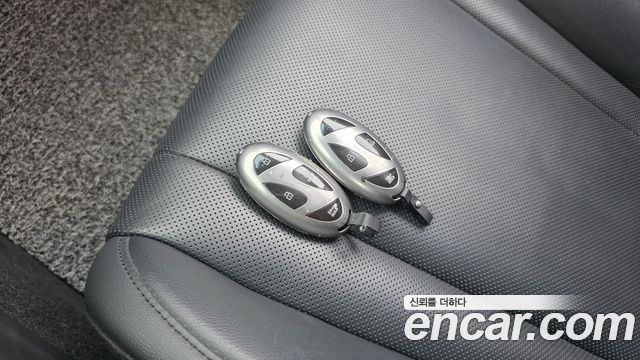 Hyundai Grandeur (GN7) 3.5 Gasoline 2WD Premium 2023 — фото 18