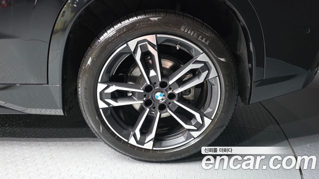 BMW X1 (U11) xDrive 20i M Sport 2025 — фото 5