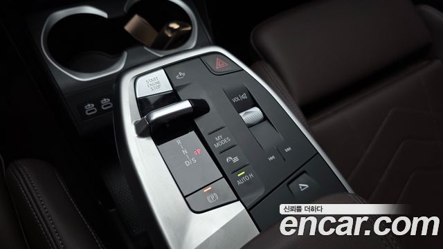 BMW X1 (U11) xDrive 20i M Sport 2025 — фото 9