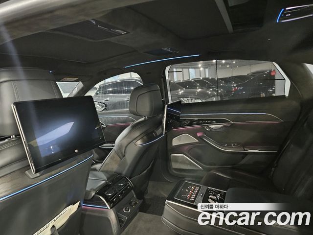 Audi A8 (D5) 60 TFSI Quattro LWB 2021 — фото 5