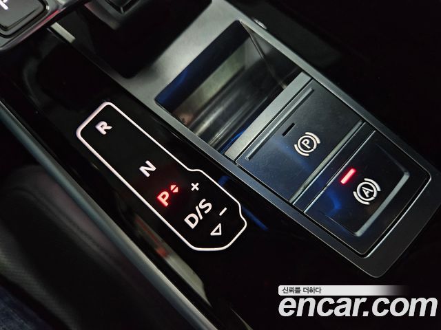 Audi A8 (D5) 60 TFSI Quattro LWB 2021 — фото 6