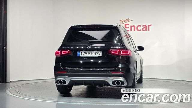 Mercedes-Benz GLB-Class (X247) AMG GLB35 4MATIC 2023 — фото 4