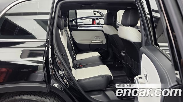 Mercedes-Benz GLB-Class (X247) AMG GLB35 4MATIC 2023 — фото 12