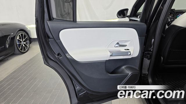 Mercedes-Benz GLB-Class (X247) AMG GLB35 4MATIC 2023 — фото 25