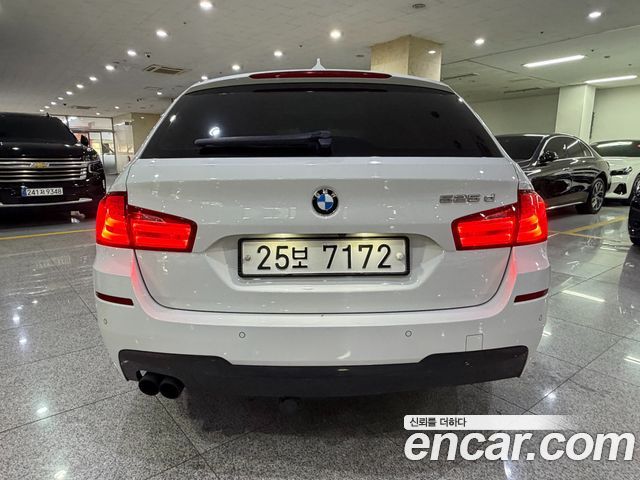 BMW 5 Series (F10) 525d xDrive M Sport Touring 2012 — фото 4