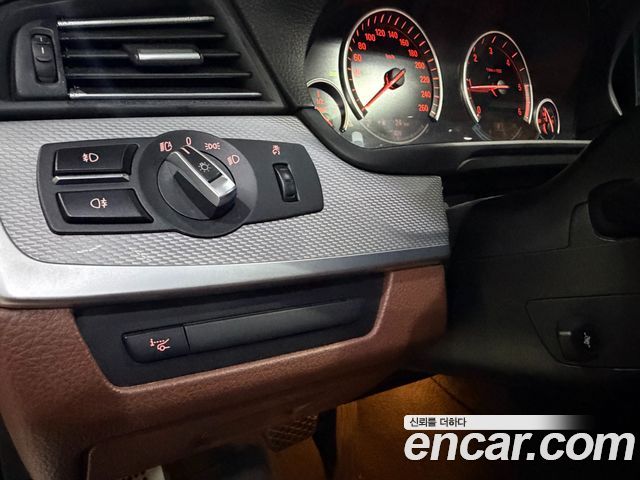 BMW 5 Series (F10) 525d xDrive M Sport Touring 2012 — фото 20