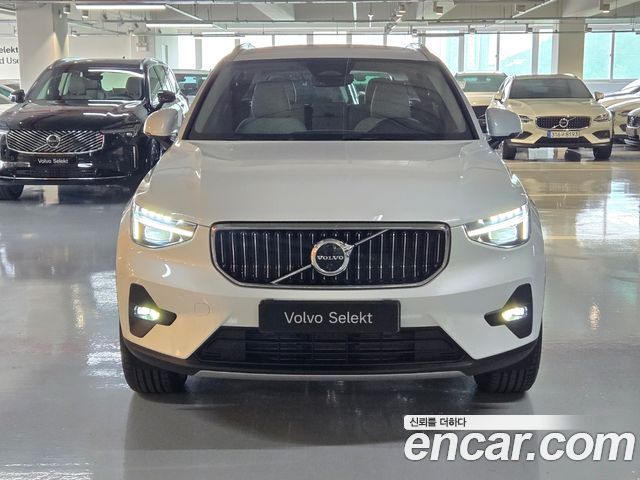 Volvo XC40 B4 Ultra Bright 2026 — фото 3