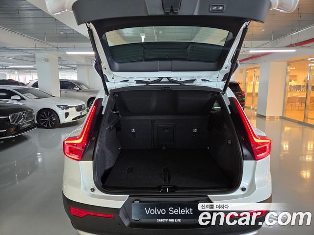 Volvo XC40 B4 Ultra Bright 2026 — фото 6