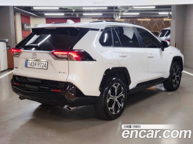 Toyota RAV4 (V) 2.5 4WD PHEV XSE 2025 — фото 2