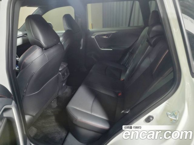 Toyota RAV4 (V) 2.5 4WD PHEV XSE 2025 — фото 6