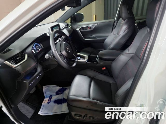 Toyota RAV4 (V) 2.5 4WD PHEV XSE 2025 — фото 7