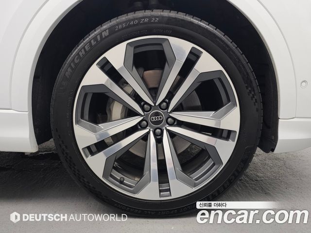 Audi Q8 (4M) 55 TFSI Quattro Premium 2023 — фото 5