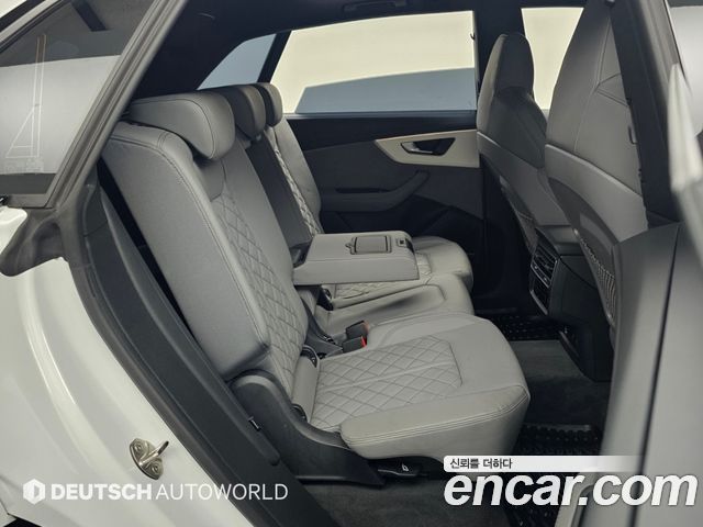 Audi Q8 (4M) 55 TFSI Quattro Premium 2023 — фото 16