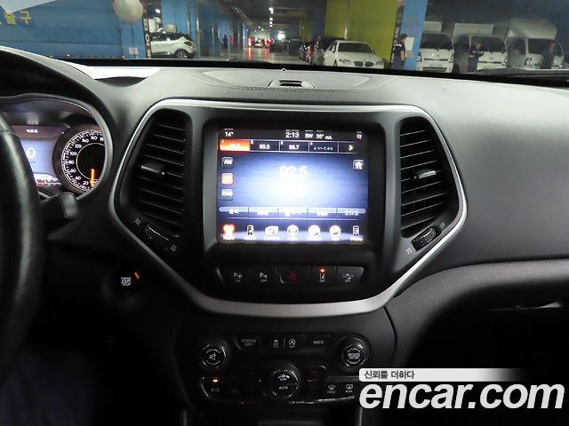 Jeep Cherokee (KL) 2.2 Diesel Limited 4WD 2017 — фото 16
