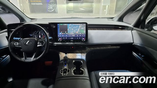 Lexus LM (II) 500h Royal 2025 — фото 7